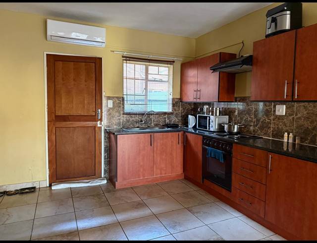 3 BEDROOM APARTMENT FOR SALE IN WATERVAL EAST